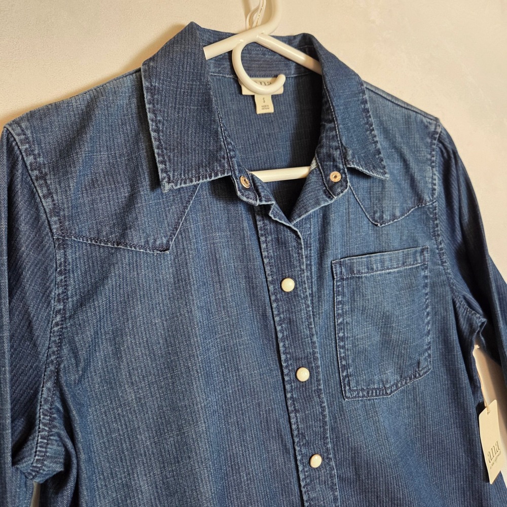 a.n.a Denim Shirt Women Small Dark Wash Western‎ Pearl Snap Organic Cotton NWT - Picture 3 of 8